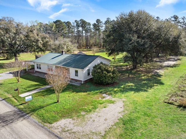 122 George Lane, Bonneau, SC 29431