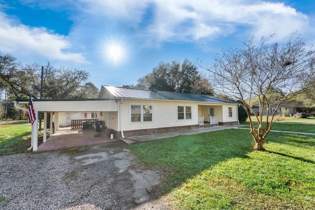 122 George Lane, Bonneau, SC 29431