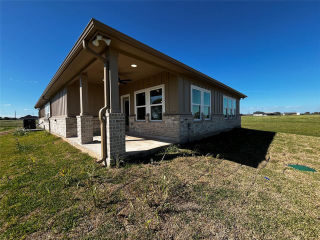 471 Buffalo Trail Trail, Angleton, TX 77515