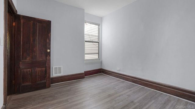 414 E 182nd Street, Bronx, NY 10457