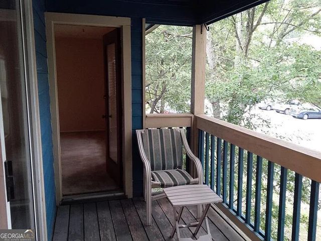 5516 Mountain Springs Circle, Stone Mountain, GA 30088