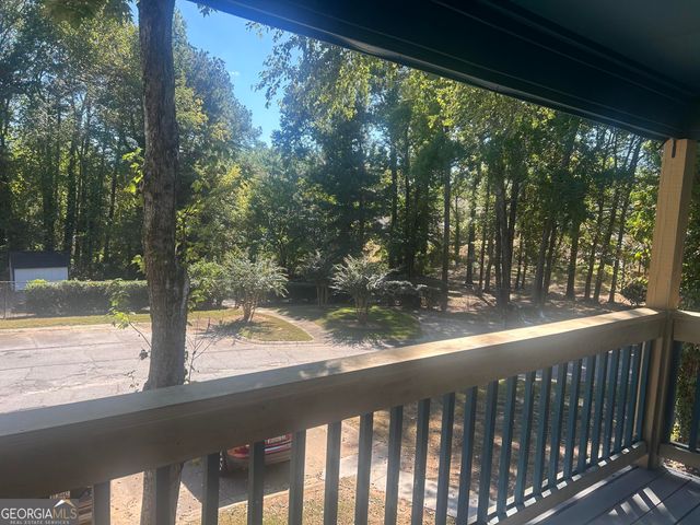 5516 Mountain Springs Circle, Stone Mountain, GA 30088