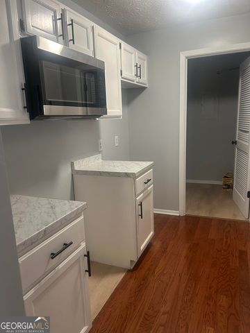 5516 Mountain Springs Circle, Stone Mountain, GA 30088