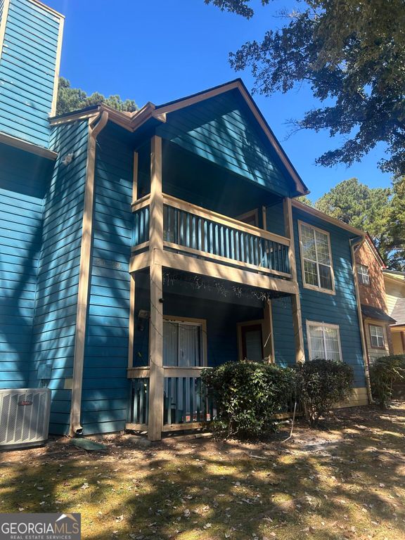 5516 Mountain Springs Circle, Stone Mountain, GA 30088