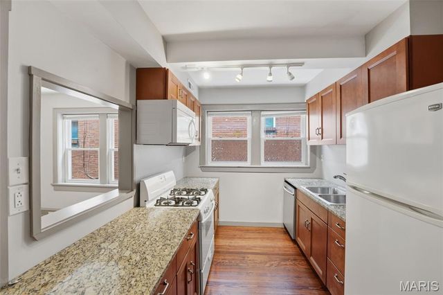 4555 Shenandoah Avenue, St Louis, MO 63110