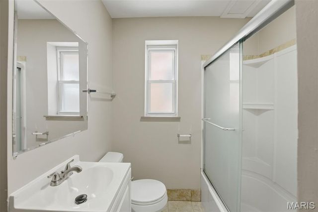4555 Shenandoah Avenue, St Louis, MO 63110
