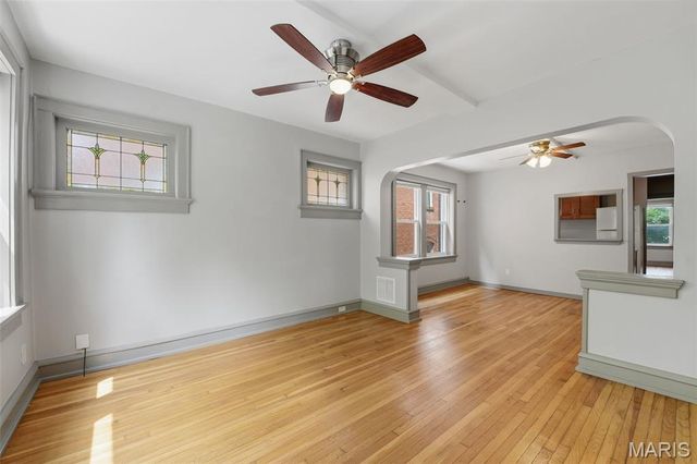 4555 Shenandoah Avenue, St Louis, MO 63110