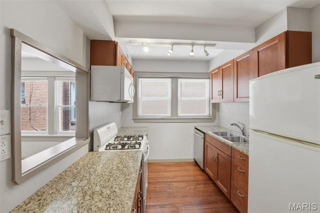 4555 Shenandoah Avenue, St Louis, MO 63110