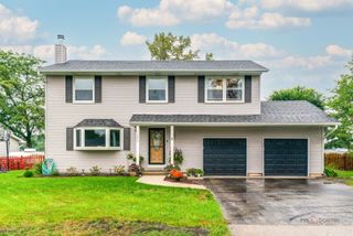 1502 Sunset Drive, Holiday Hills, IL 60051