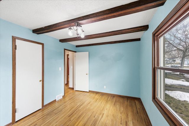 1195 Colette Place, Saint Paul, MN 55116