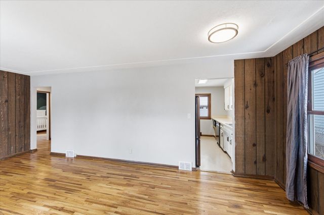 1195 Colette Place, Saint Paul, MN 55116