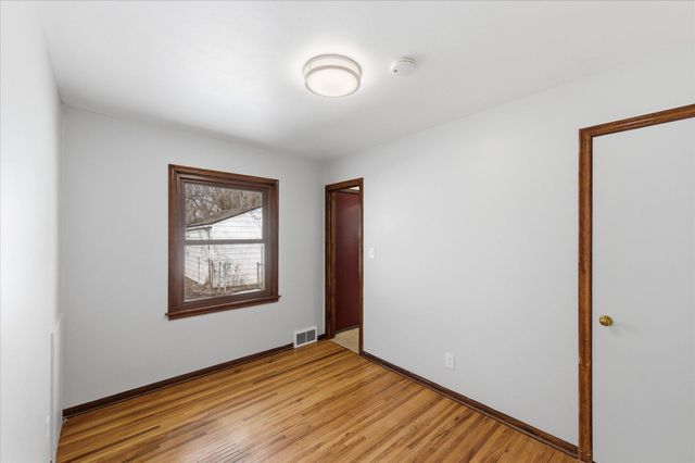 1195 Colette Place, Saint Paul, MN 55116