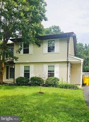 472 MAN O WAR CT, Annapolis, MD 21409