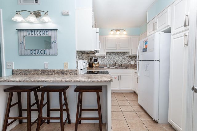 8743 Thomas Drive UNIT 931, Panama City Beach, FL 32408