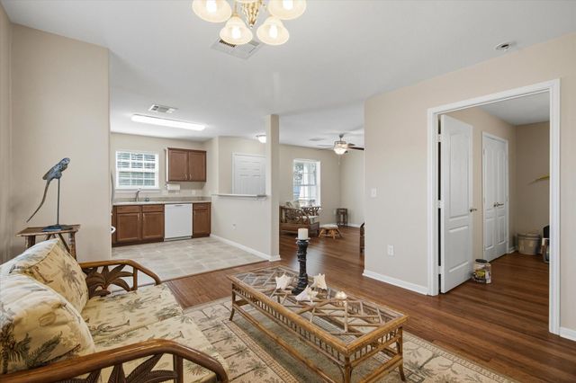 1618 Bayou Shore Drive, Galveston, TX 77551