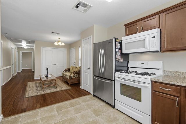 1618 Bayou Shore Drive, Galveston, TX 77551