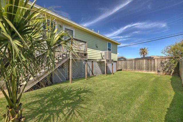 1618 Bayou Shore Drive, Galveston, TX 77551