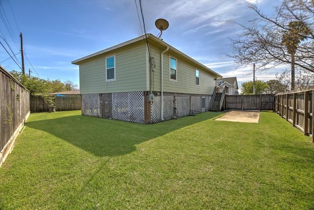 1618 Bayou Shore Drive, Galveston, TX 77551