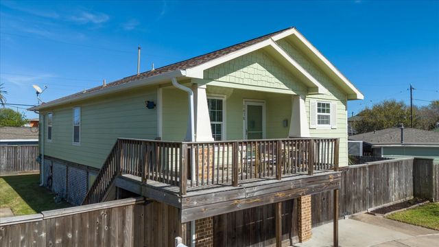1618 Bayou Shore Drive, Galveston, TX 77551