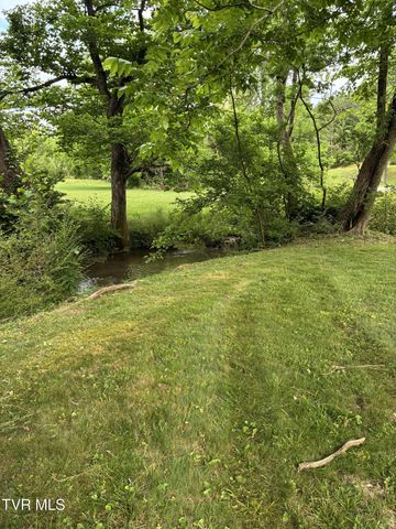 940 Middle Creek Road, Afton, TN 37616