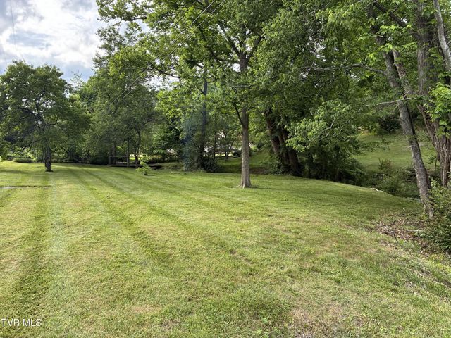 940 Middle Creek Road, Afton, TN 37616