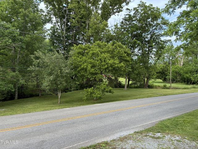 940 Middle Creek Road, Afton, TN 37616