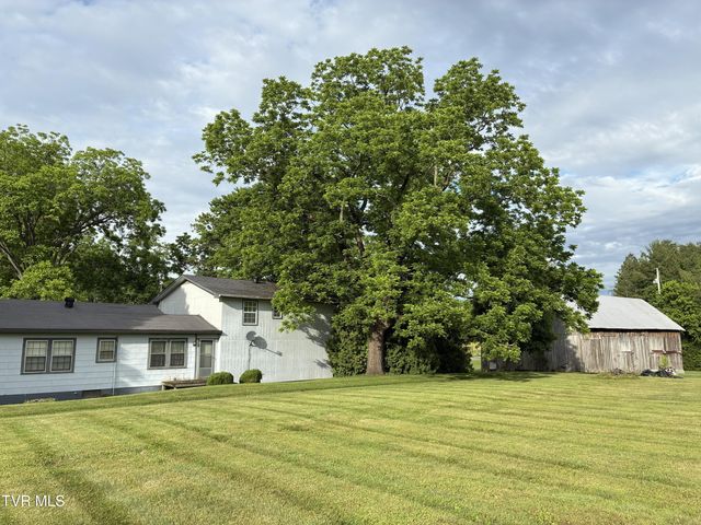 940 Middle Creek Road, Afton, TN 37616