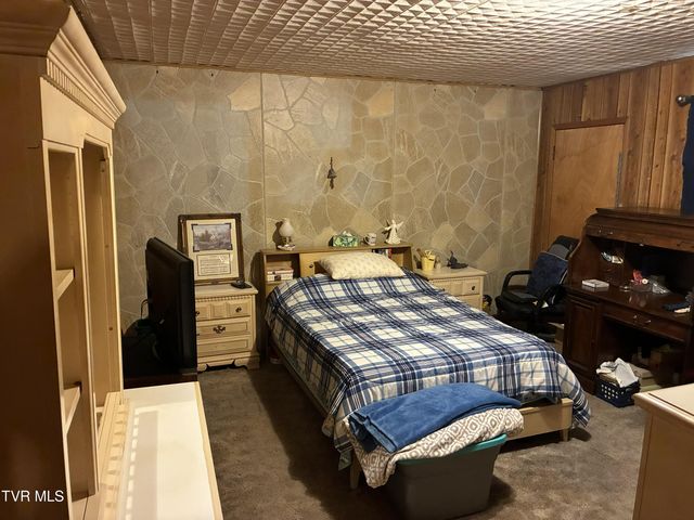 940 Middle Creek Road, Afton, TN 37616