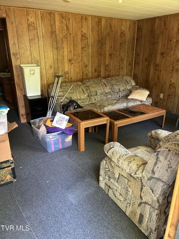 940 Middle Creek Road, Afton, TN 37616