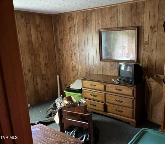 940 Middle Creek Road, Afton, TN 37616