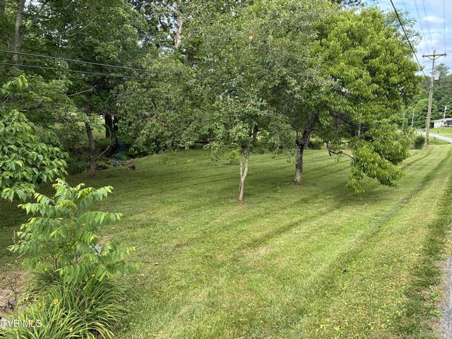 940 Middle Creek Road, Afton, TN 37616