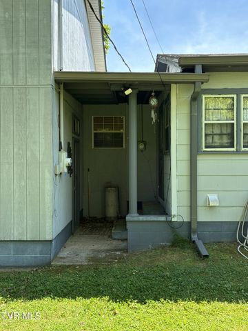 940 Middle Creek Road, Afton, TN 37616