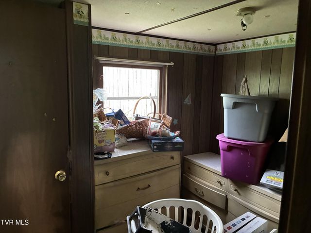 940 Middle Creek Road, Afton, TN 37616
