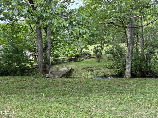 940 Middle Creek Road, Afton, TN 37616