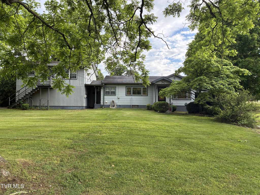 940 Middle Creek Road, Afton, TN 37616