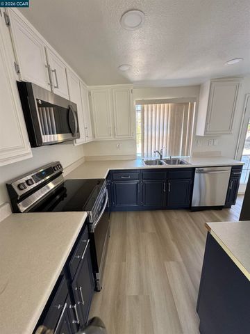 207 Stoney Ridge Rd, Vallejo, CA 94589