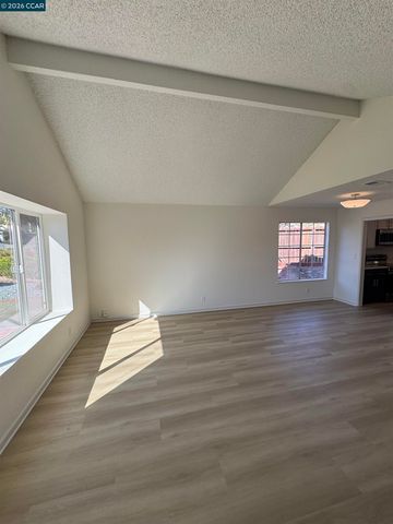 207 Stoney Ridge Rd, Vallejo, CA 94589