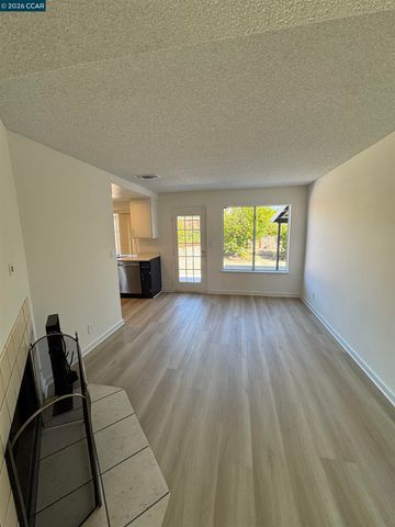 207 Stoney Ridge Rd, Vallejo, CA 94589