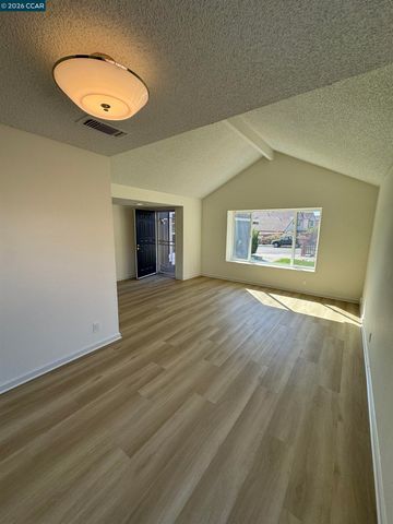 207 Stoney Ridge Rd, Vallejo, CA 94589