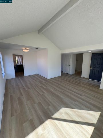 207 Stoney Ridge Rd, Vallejo, CA 94589