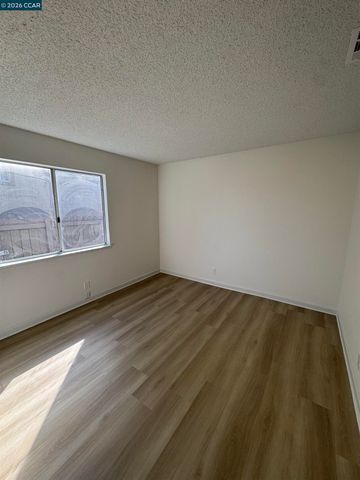207 Stoney Ridge Rd, Vallejo, CA 94589