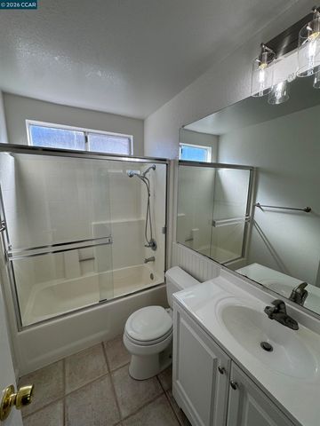 207 Stoney Ridge Rd, Vallejo, CA 94589