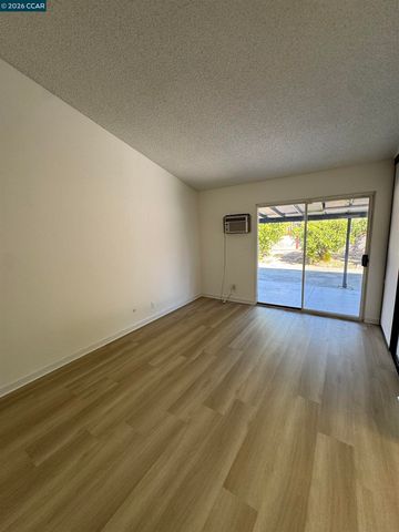 207 Stoney Ridge Rd, Vallejo, CA 94589