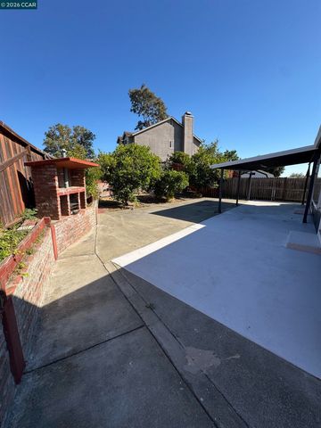 207 Stoney Ridge Rd, Vallejo, CA 94589