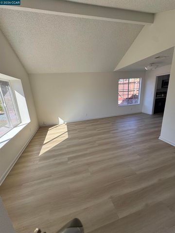 207 Stoney Ridge Rd, Vallejo, CA 94589