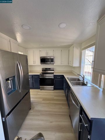 207 Stoney Ridge Rd, Vallejo, CA 94589