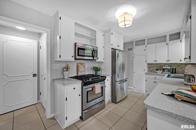 3406 N NORTH Street, Peoria, IL 61604