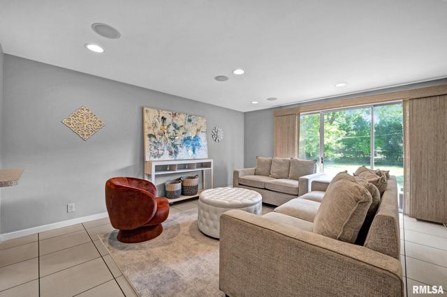 3406 N NORTH Street, Peoria, IL 61604