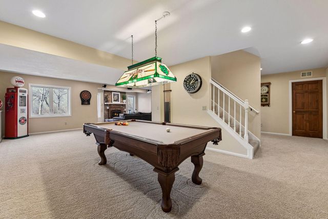 291 Trappers Pass, Chanhassen, MN 55317