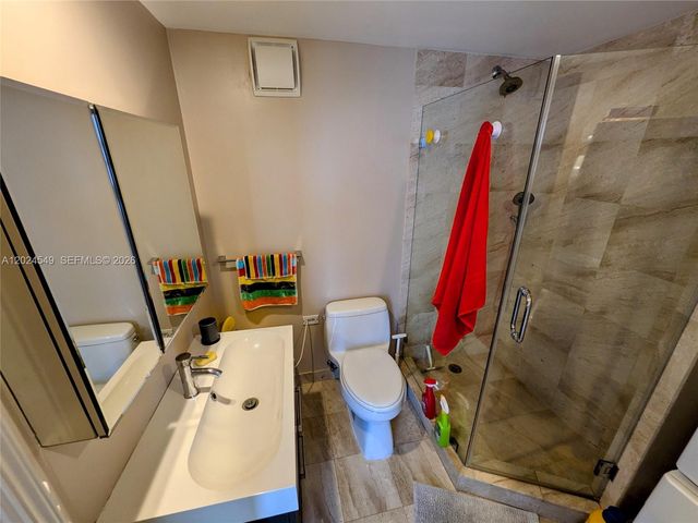 1720 Harrison St 14D, Hollywood, FL 33020